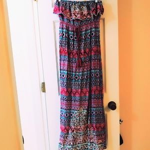 🌸 Strapless Multi-Colored Aztec Maxi Dress